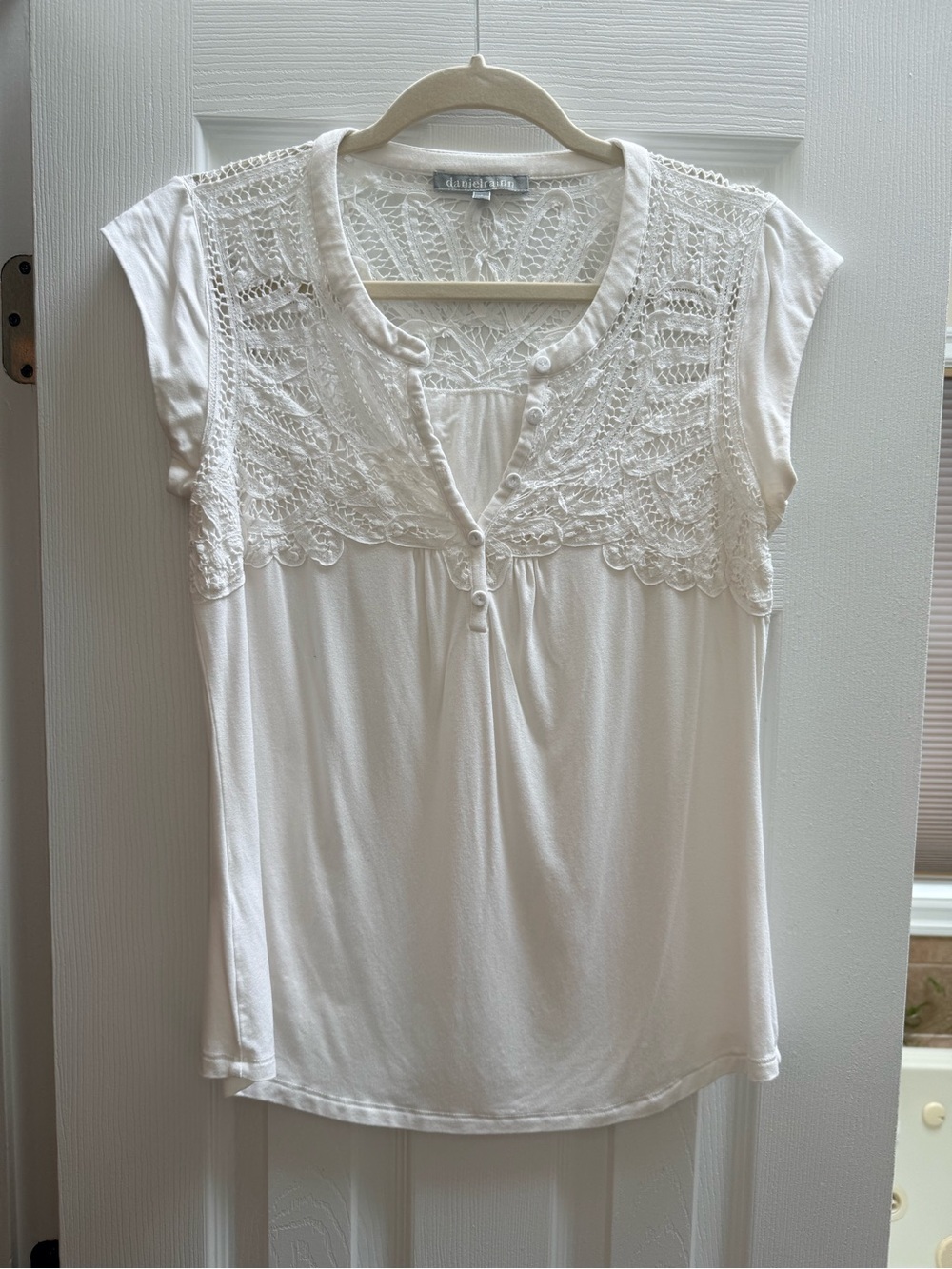 Daniel Rainn White Crochet Yoke Short Sleeve Top